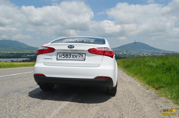 Третье поколение KIA Cerato – без суеты: тест-драйв
